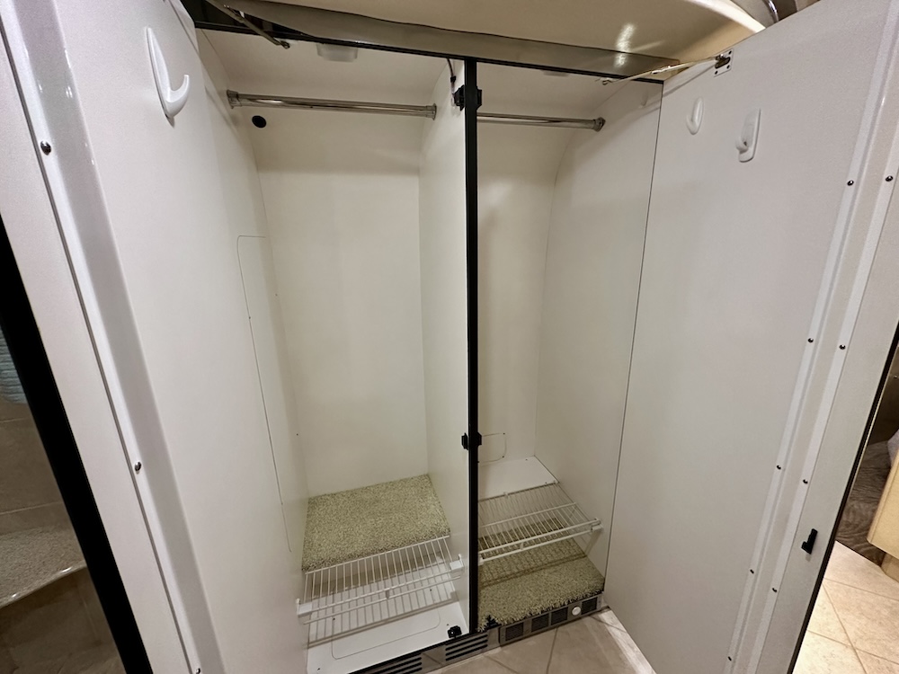 2001 Prevost Liberty H3-45 For Sale