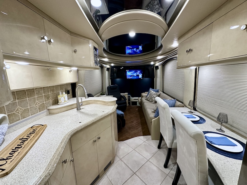 2001 Prevost Liberty H3-45 For Sale
