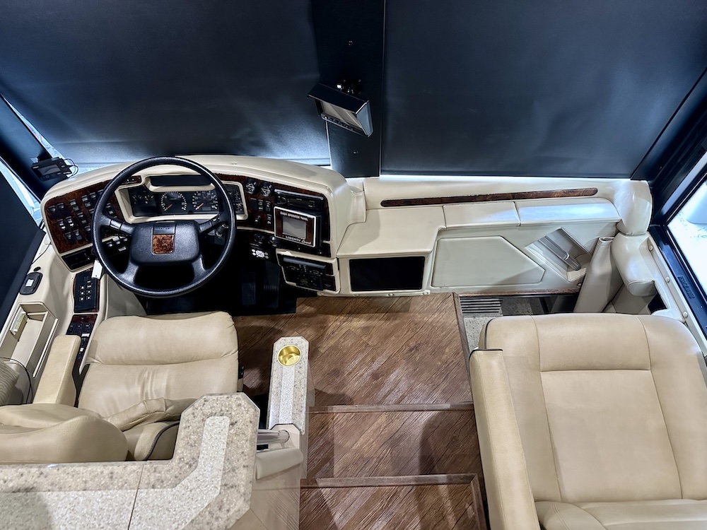 2001 Prevost Liberty H3-45 For Sale