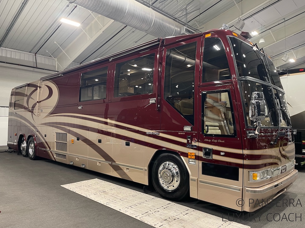 2001 Prevost Liberty H3-45 Non Slide