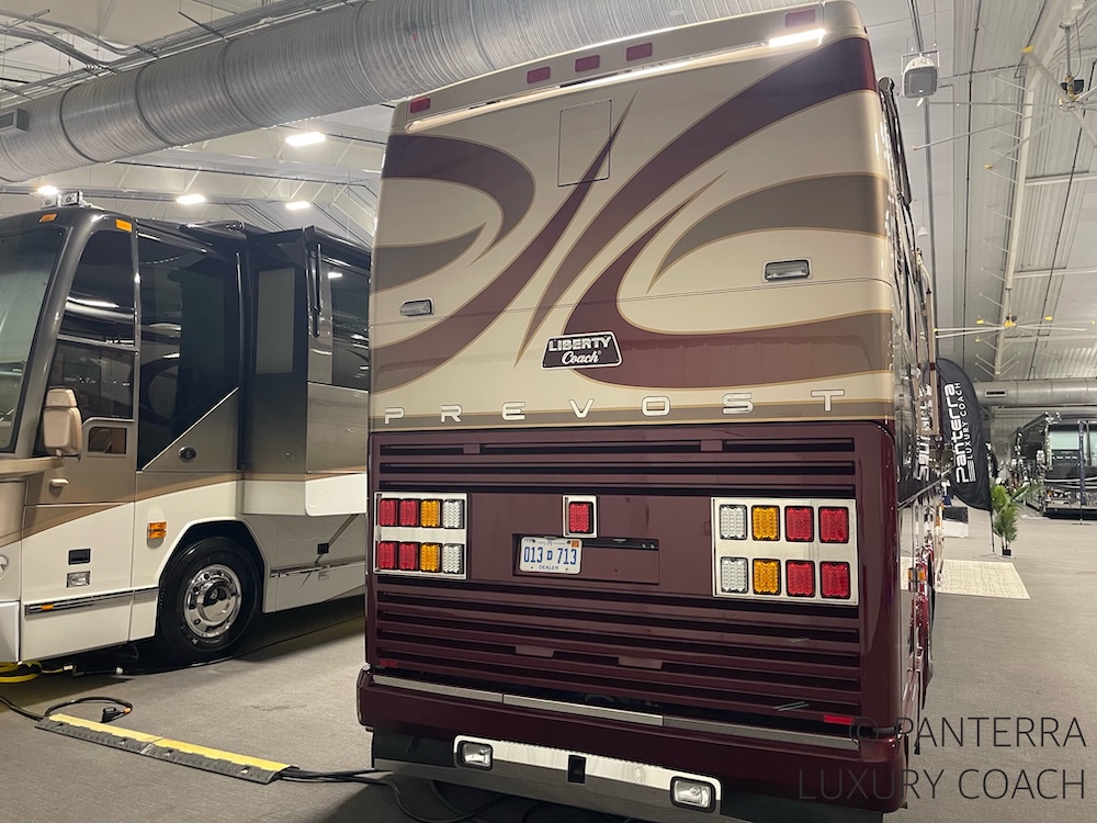 2001 Prevost Liberty H3-45 Non Slide