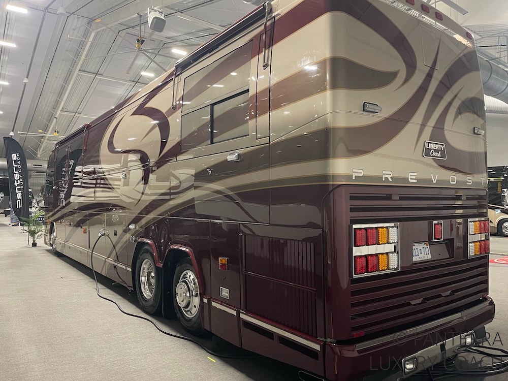 2001 Prevost Liberty H3-45 Non Slide