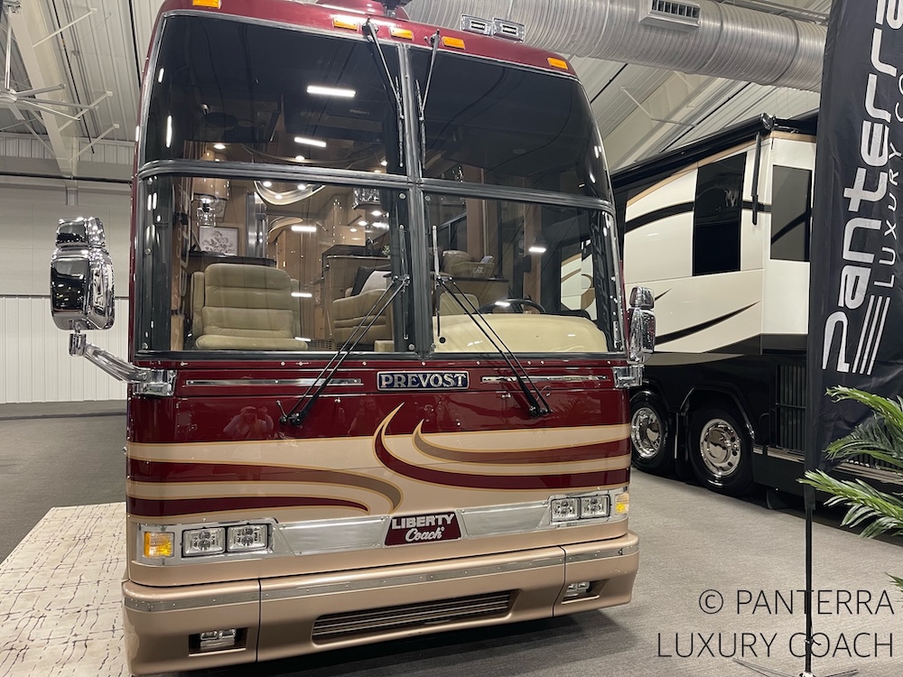 2001 Prevost Liberty H3-45 Non Slide