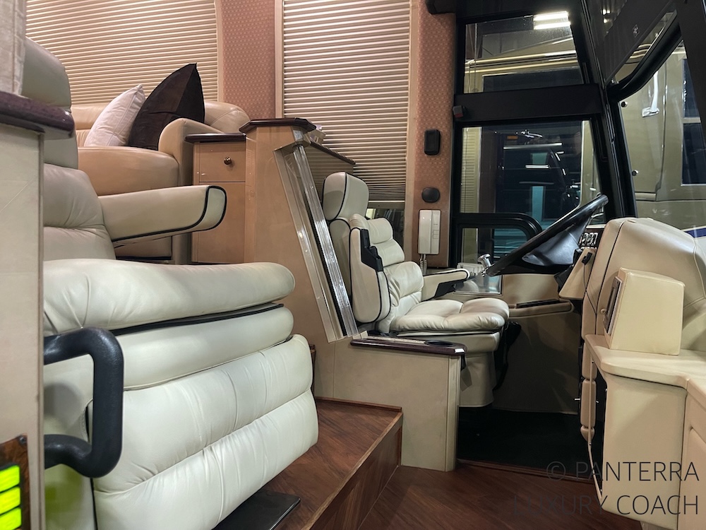 2001 Prevost Liberty H3-45 Non Slide