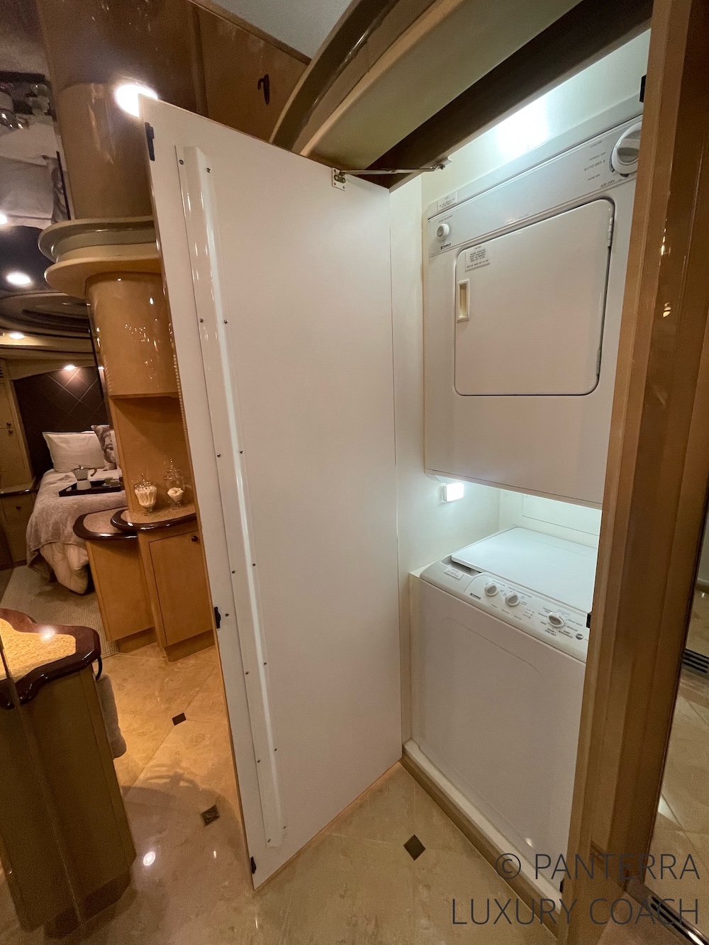 2001 Prevost Liberty H3-45 Non Slide