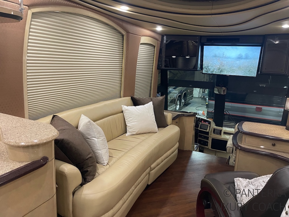 2001 Prevost Liberty H3-45 Non Slide