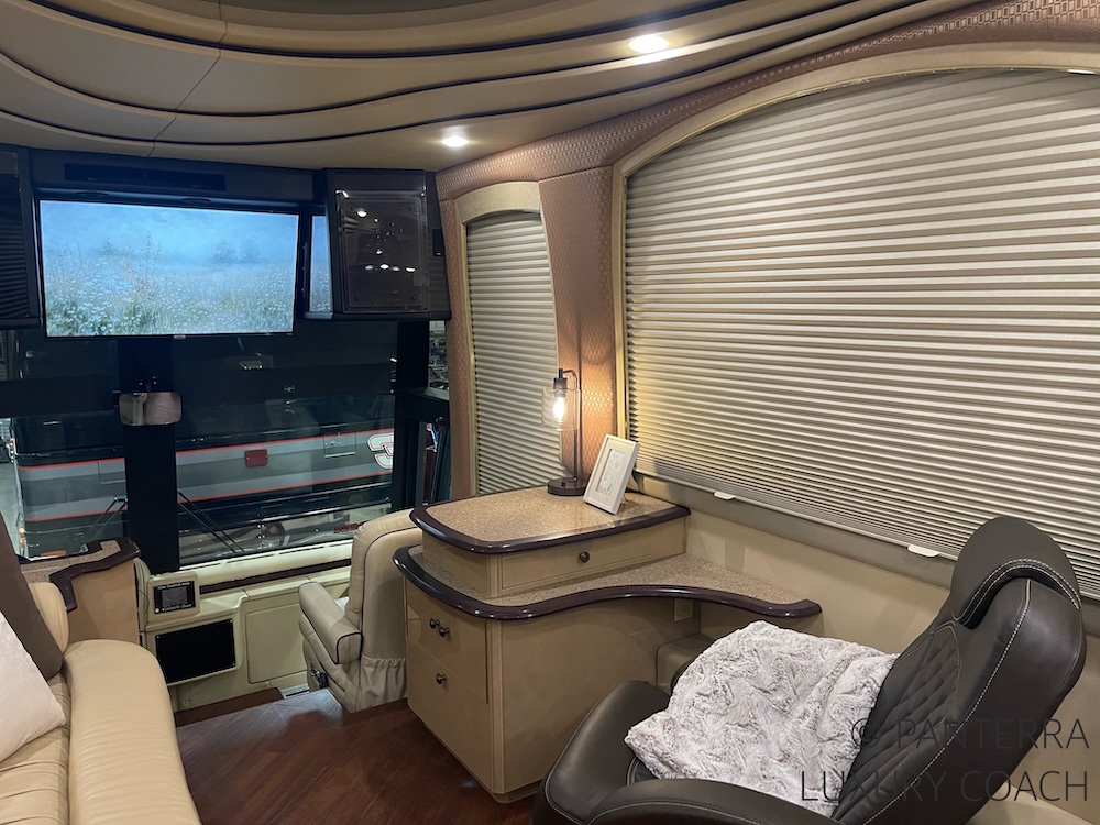 2001 Prevost Liberty H3-45 Non Slide