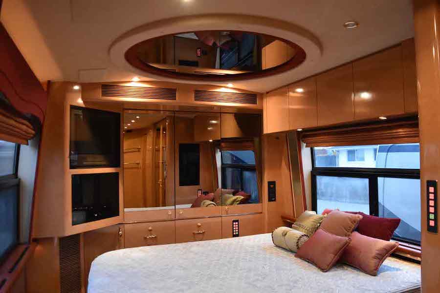 2001 Prevost Marathon H3-45 For Sale