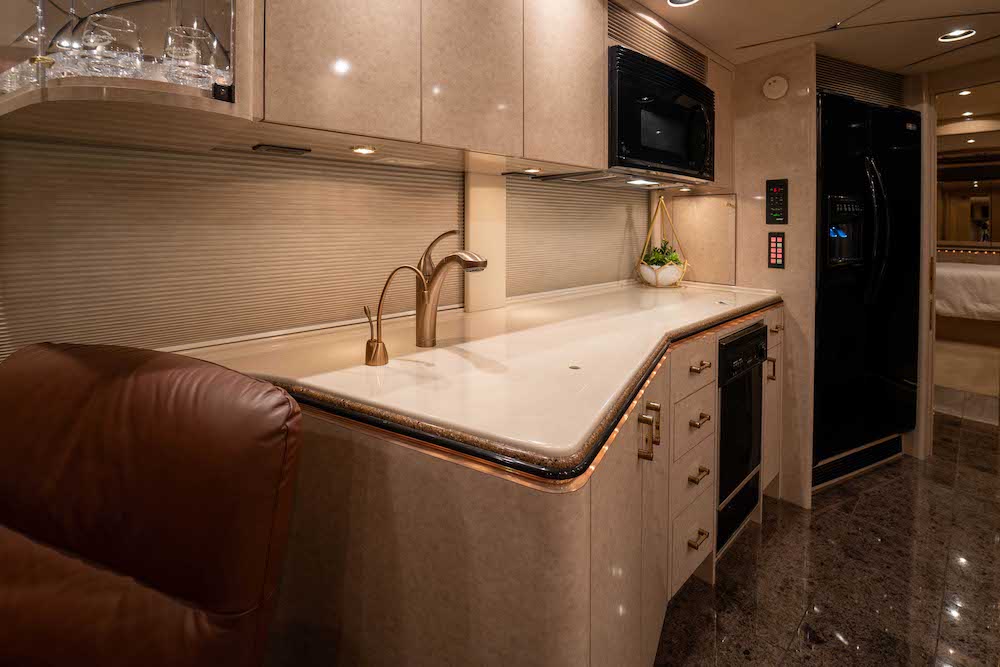 2001 Prevost Marathon XLII For Sale