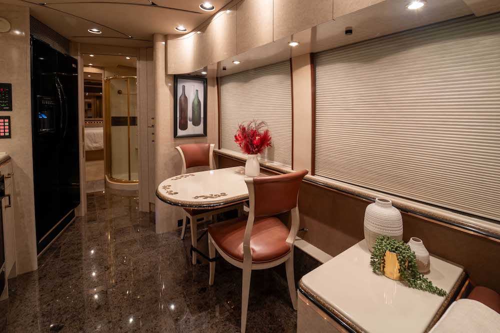 2001 Prevost Marathon XLII For Sale