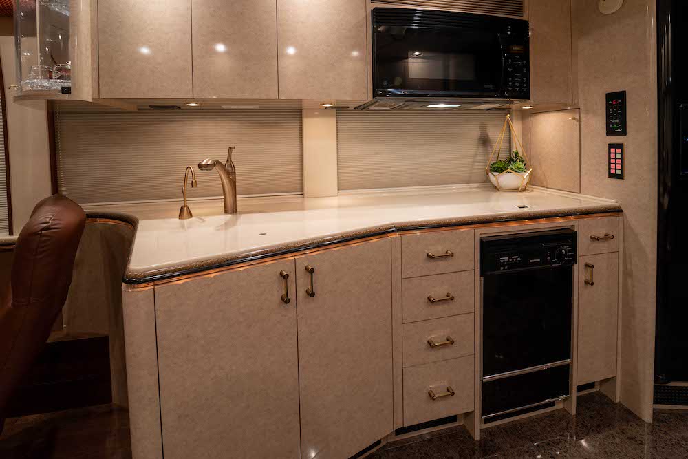 2001 Prevost Marathon XLII For Sale