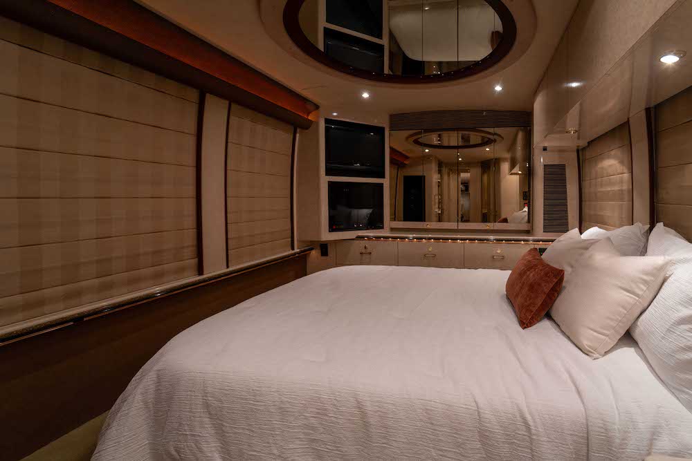 2001 Prevost Marathon XLII For Sale