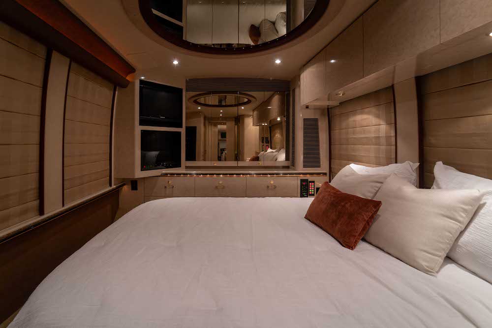 2001 Prevost Marathon XLII For Sale