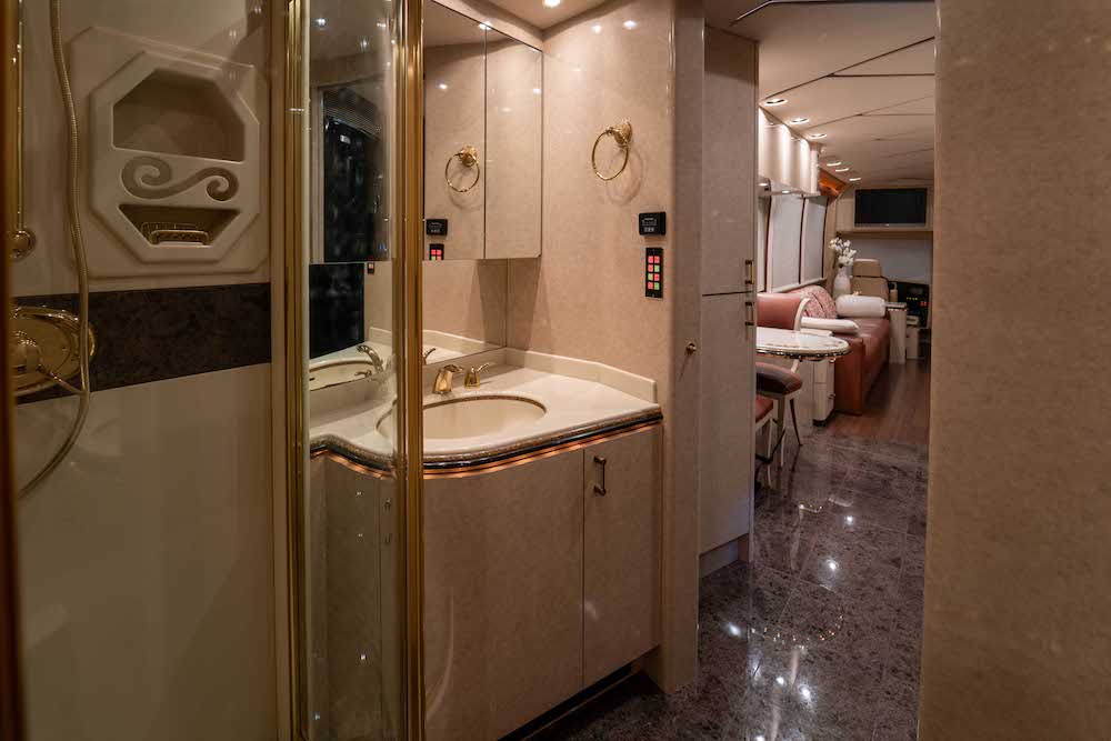 2001 Prevost Marathon XLII For Sale