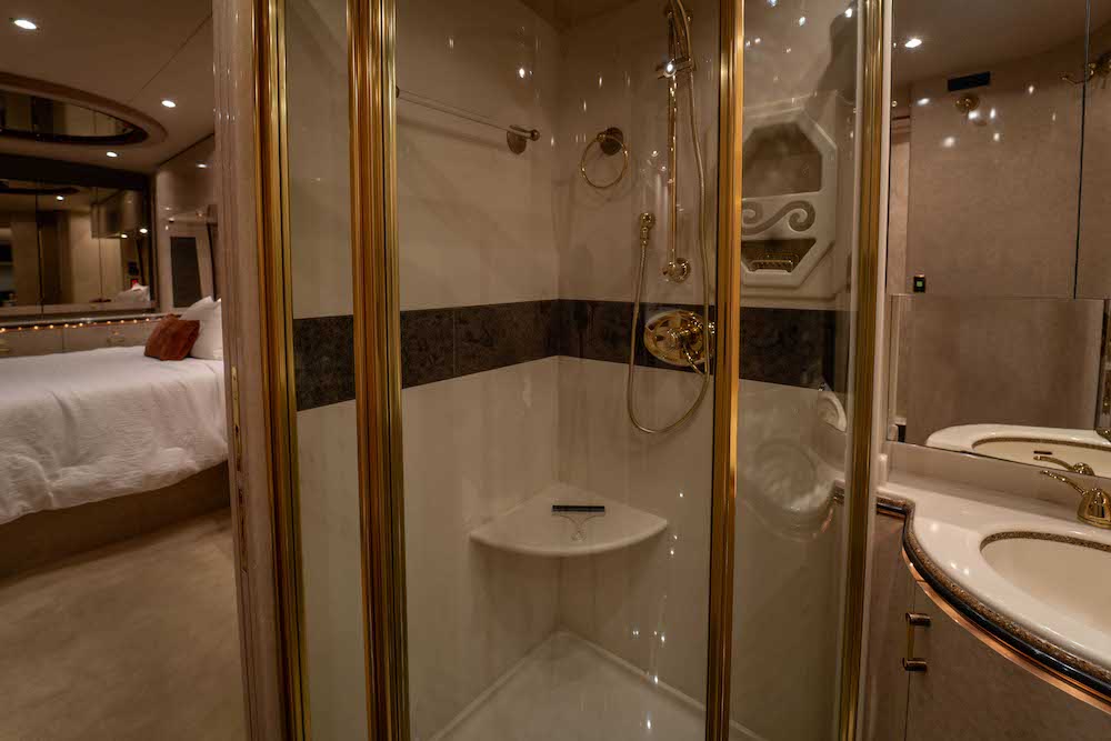 2001 Prevost Marathon XLII For Sale