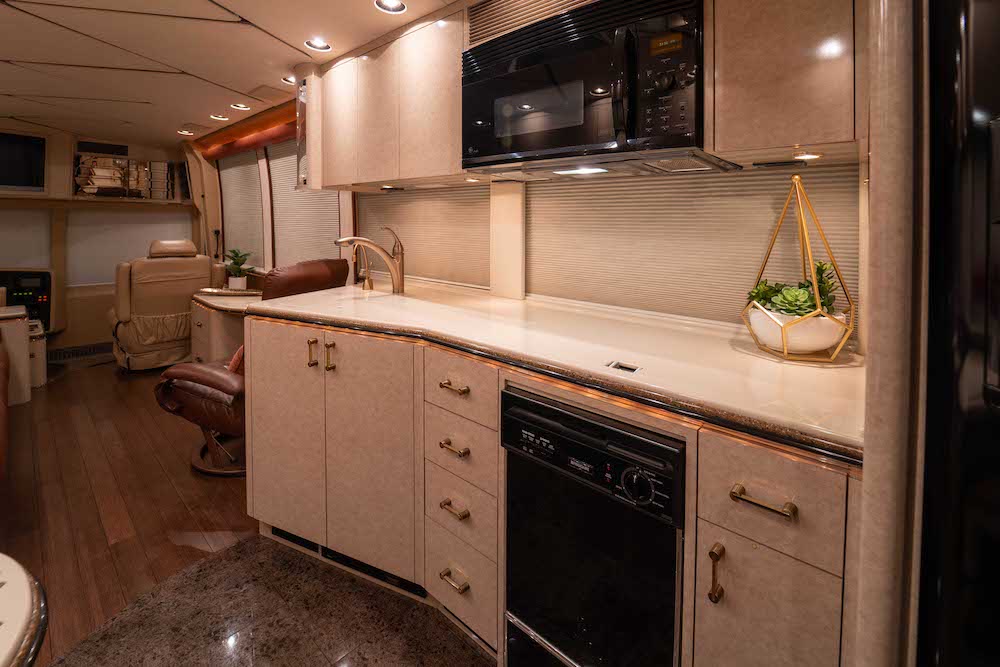 2001 Prevost Marathon XLII For Sale