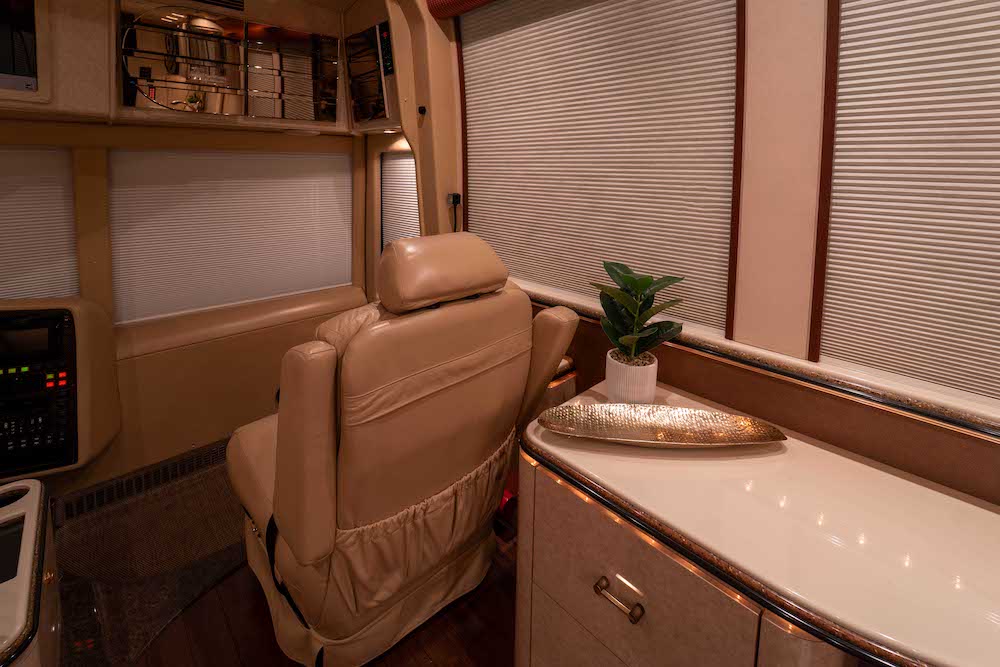 2001 Prevost Marathon XLII For Sale