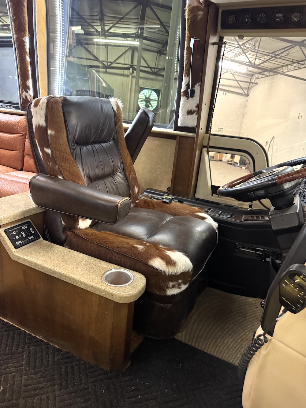 2001 Prevost Royale XLII For Sale