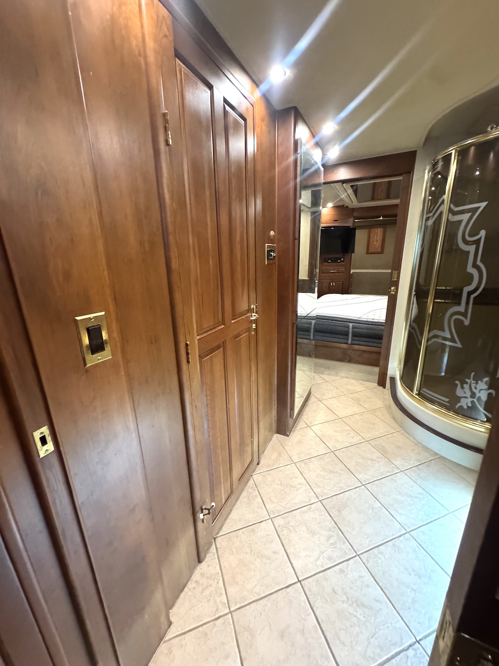 2001 Prevost Royale XLII For Sale