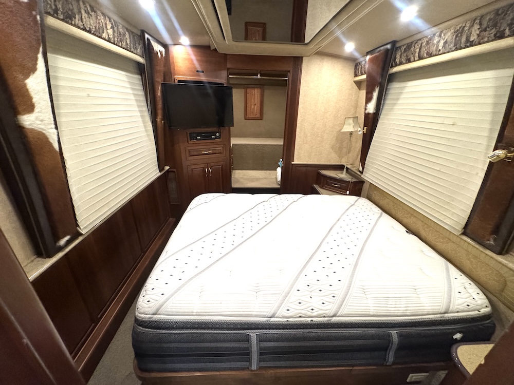 2001 Prevost Royale XLII For Sale