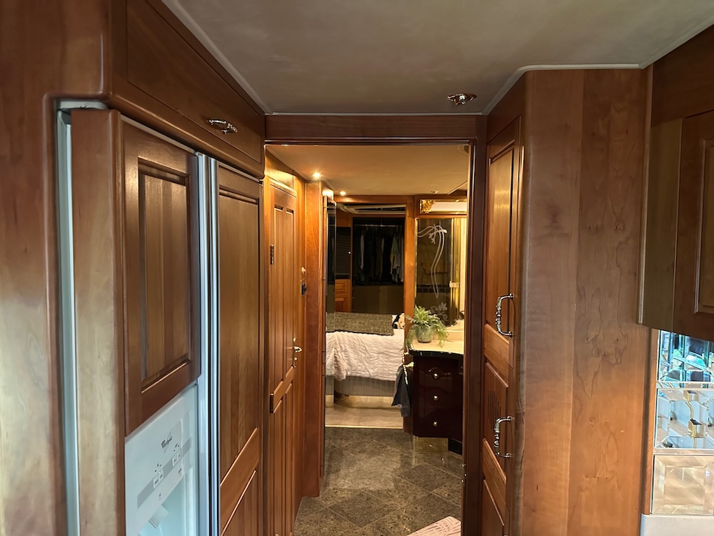 2001 Prevost Royale XLII For Sale