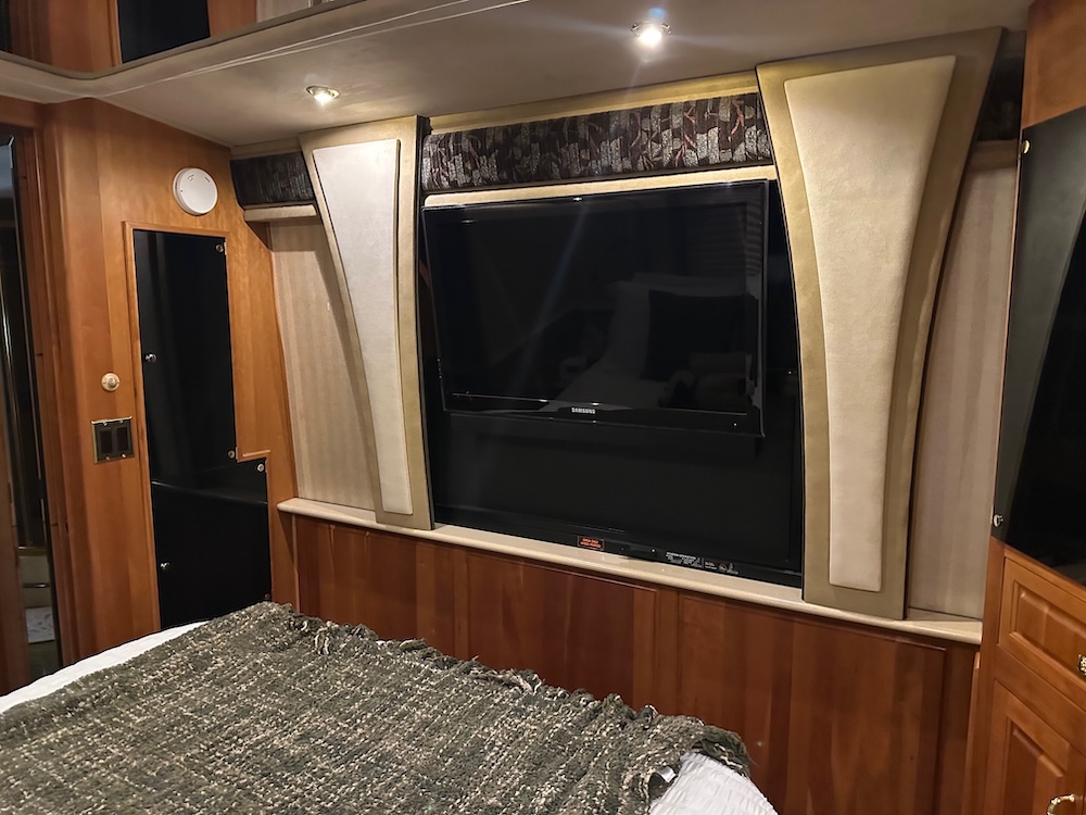 2001 Prevost Royale XLII For Sale
