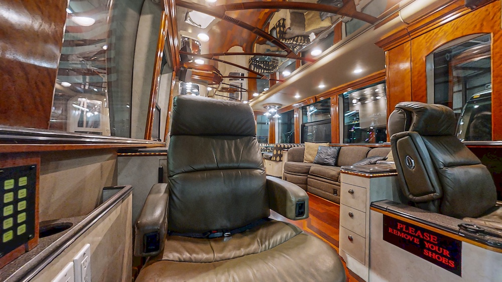 2001 Prevost Vision XLII For Sale
