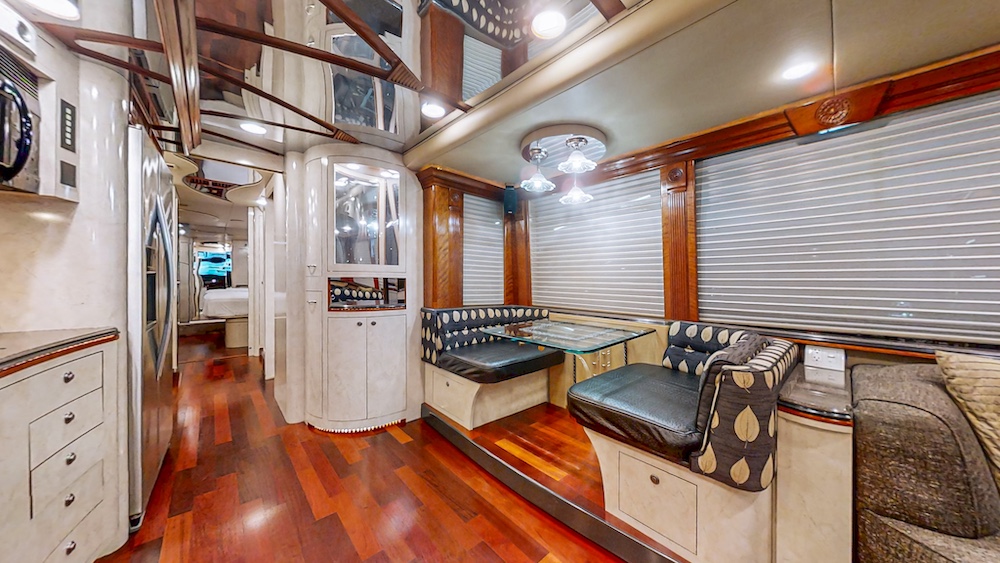 2001 Prevost Vision XLII For Sale