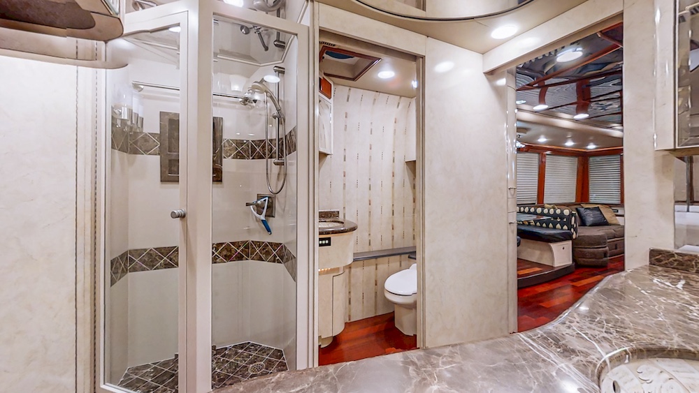 2001 Prevost Vision XLII For Sale