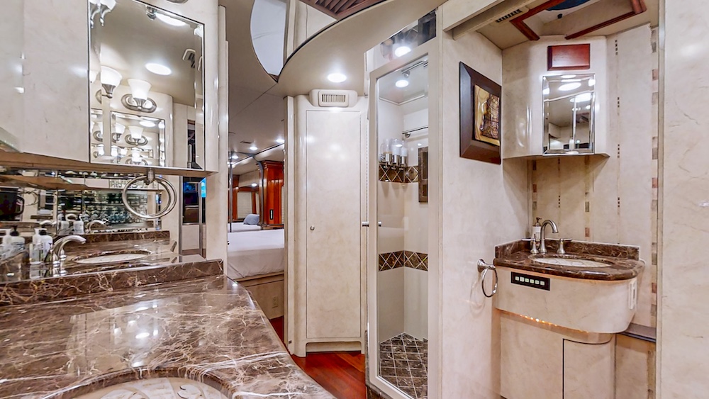 2001 Prevost Vision XLII For Sale