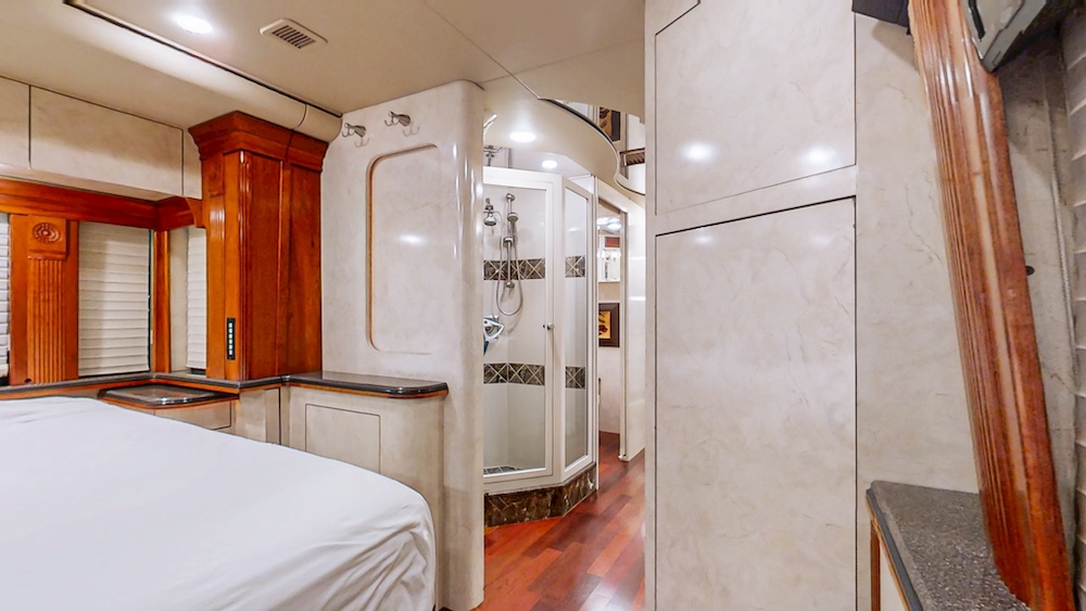 2001 Prevost Vision XLII For Sale