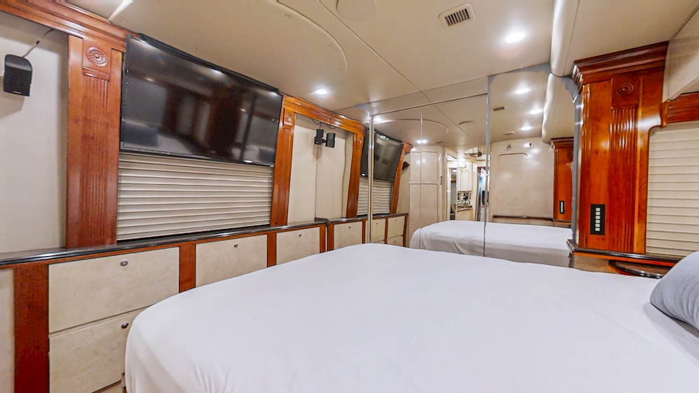 2001 Prevost Vision XLII For Sale