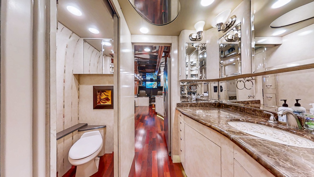2001 Prevost Vision XLII For Sale