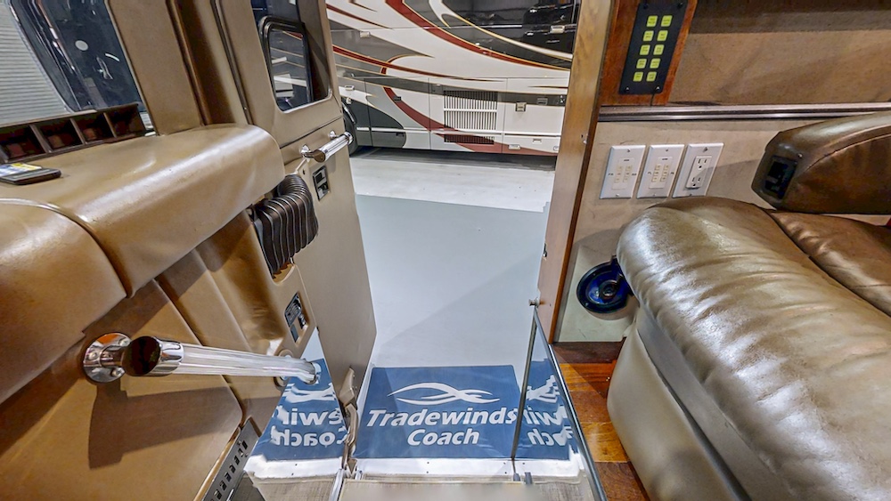 2001 Prevost Vision XLII For Sale