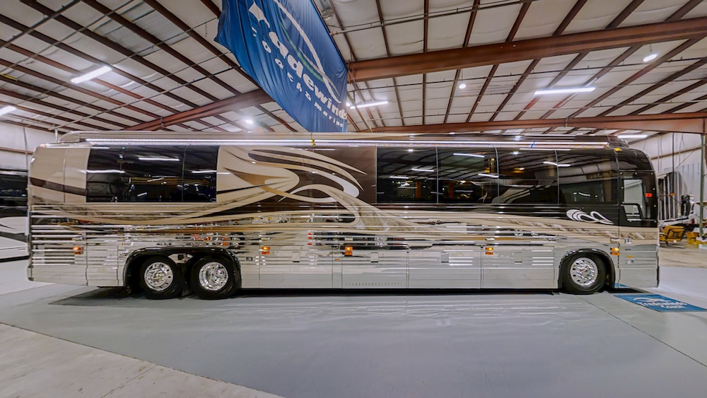 2001 Prevost Vision XLII For Sale