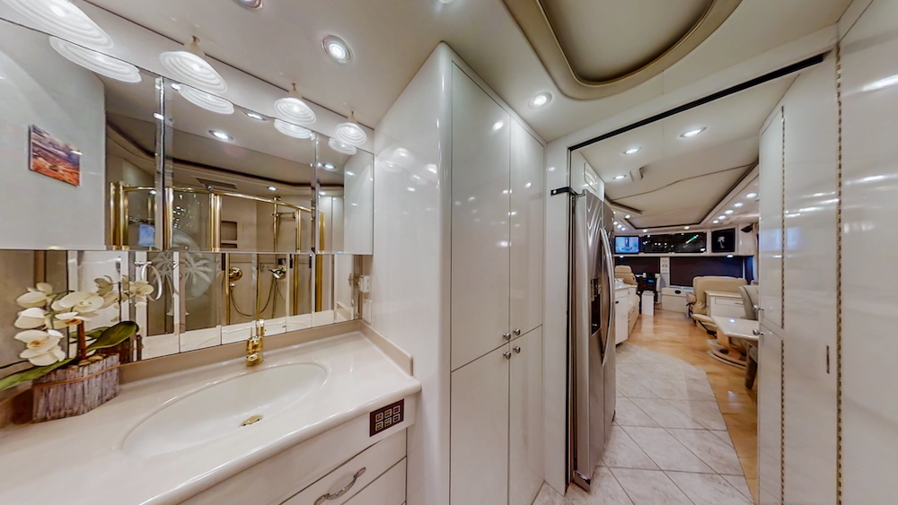 2002 Prevost American XLII For Sale