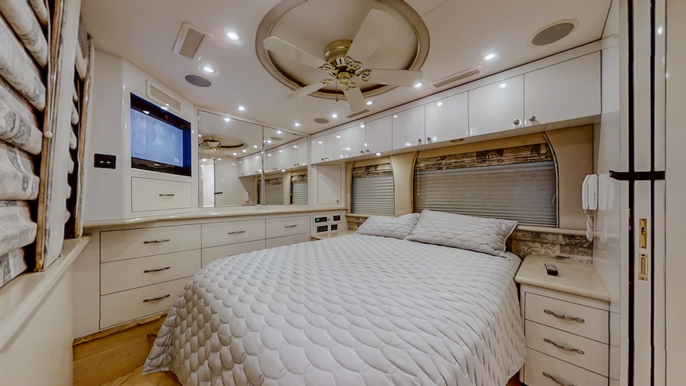 2002 Prevost American XLII For Sale