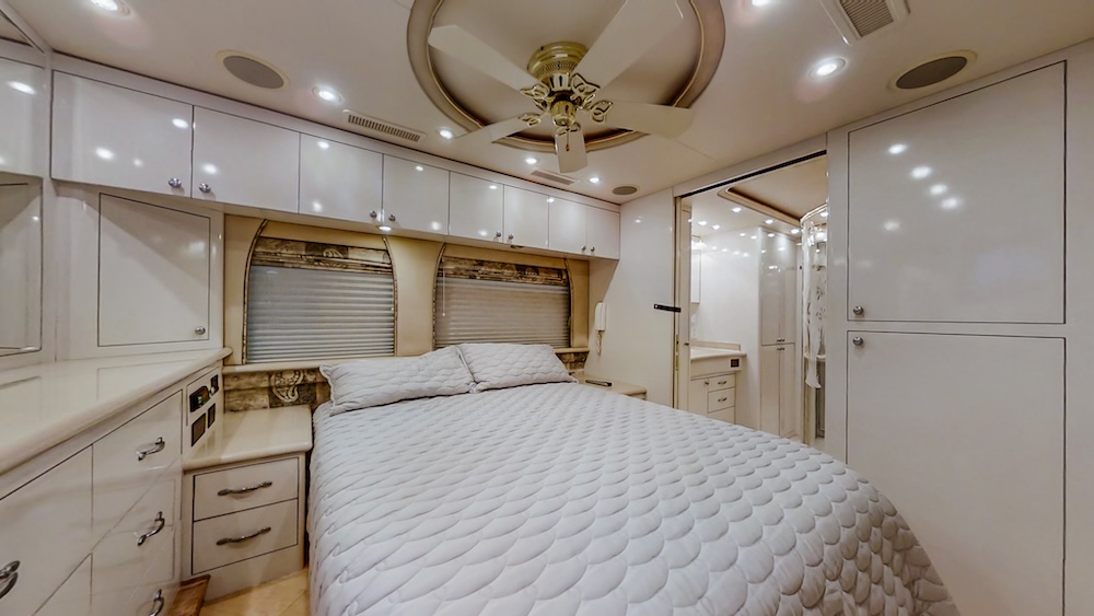 2002 Prevost American XLII For Sale
