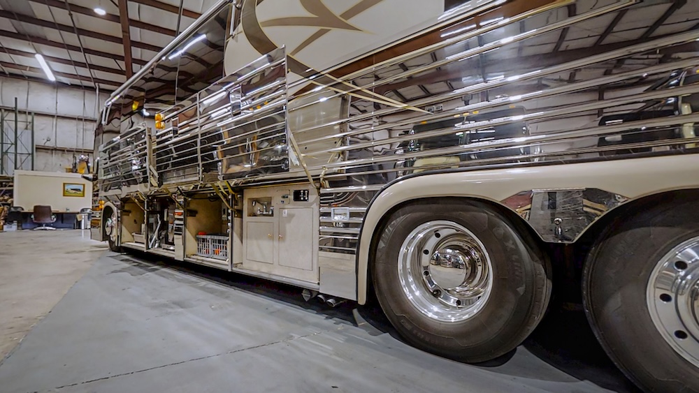 2002 Prevost American XLII For Sale