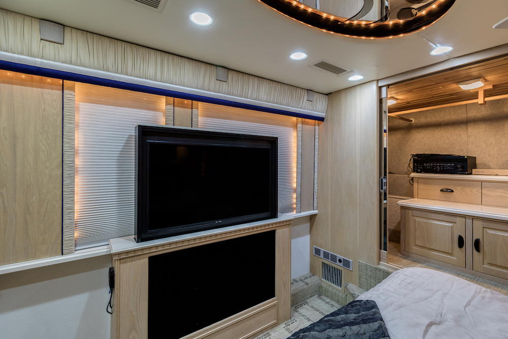 2002 Prevost Angola XLII For Sale