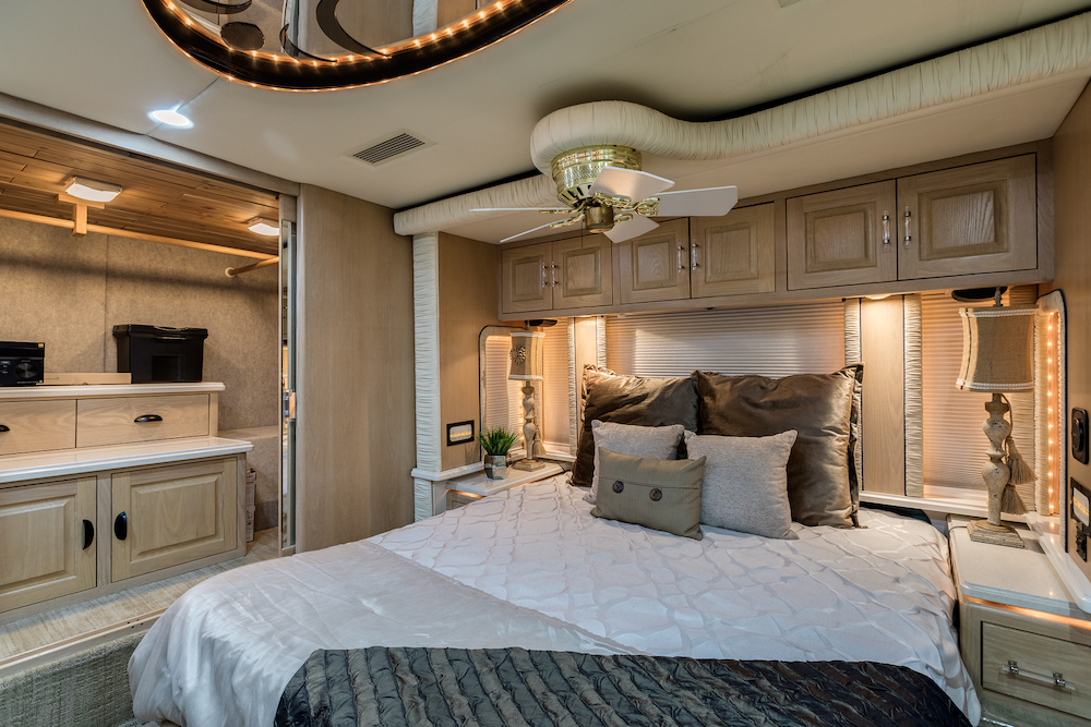 2002 Prevost Angola XLII For Sale