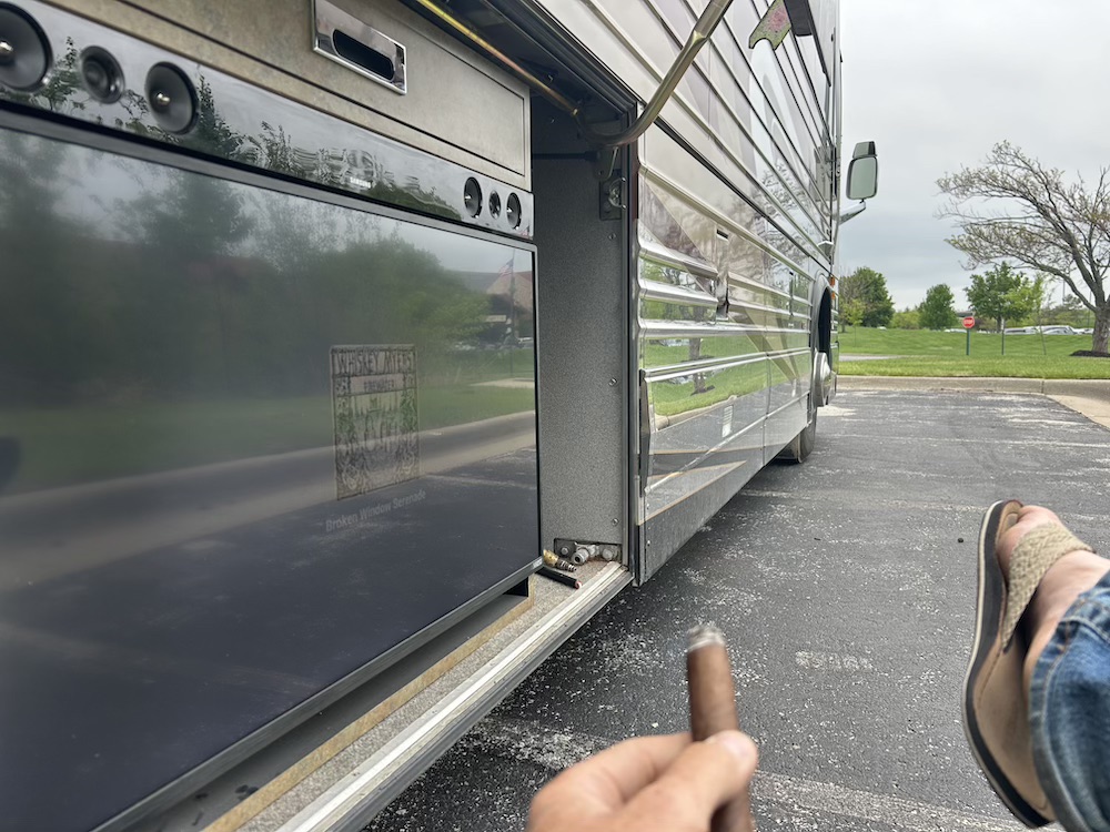 2002 Prevost Country Coach XLII For Sale