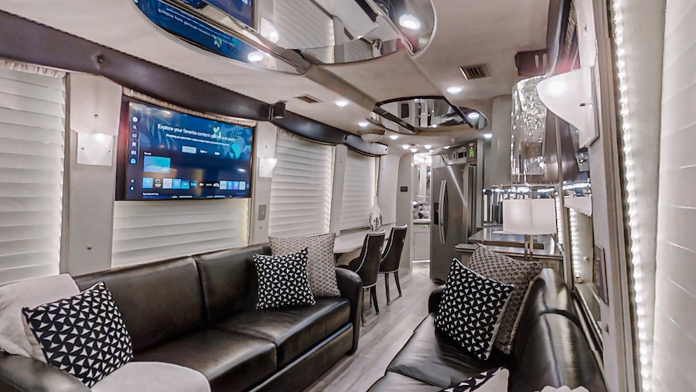 2002 Prevost Country Coach XLII For Sale