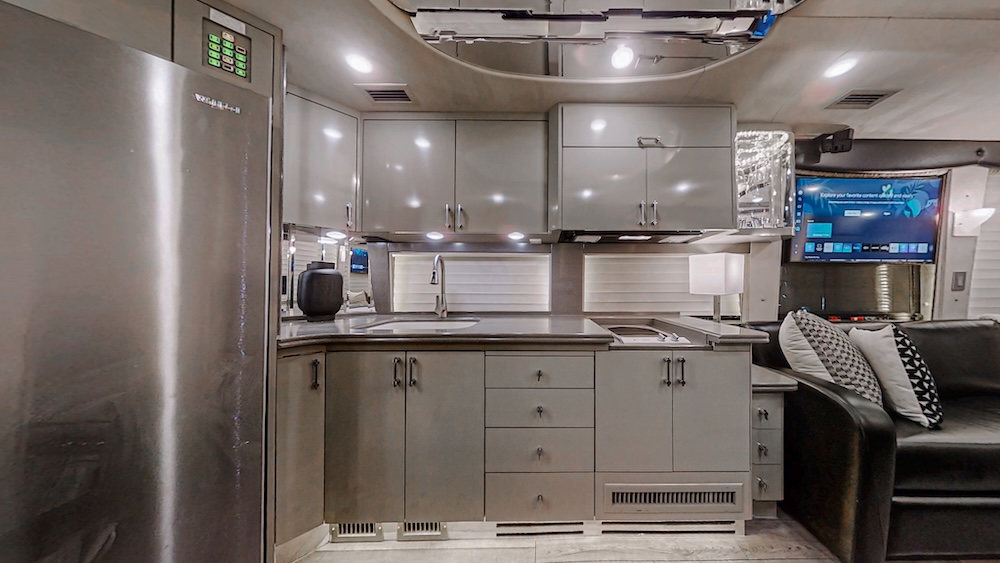 2002 Prevost Country Coach XLII For Sale