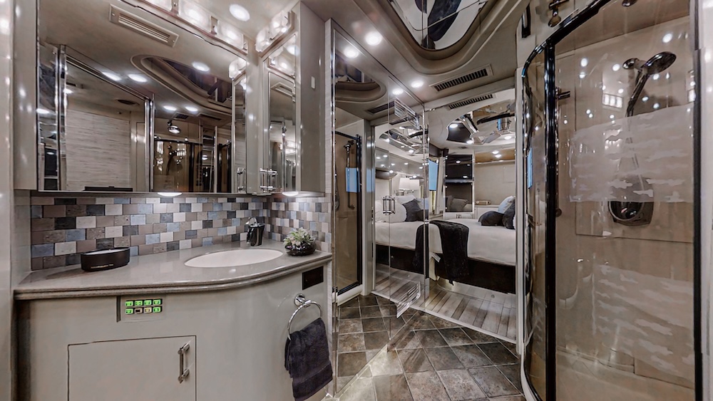 2002 Prevost Country Coach XLII For Sale
