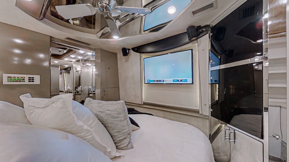 2002 Prevost Country Coach XLII For Sale