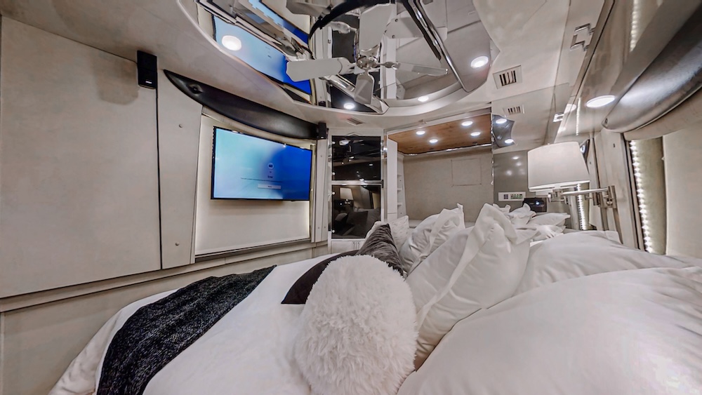 2002 Prevost Country Coach XLII For Sale