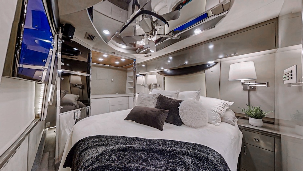 2002 Prevost Country Coach XLII For Sale