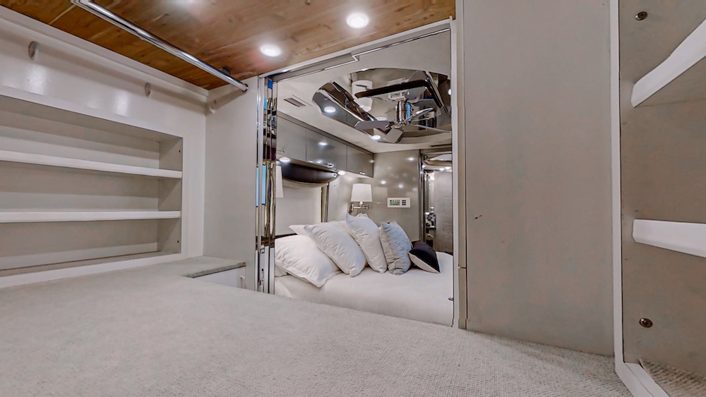 2002 Prevost Country Coach XLII For Sale