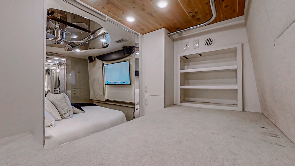 2002 Prevost Country Coach XLII For Sale